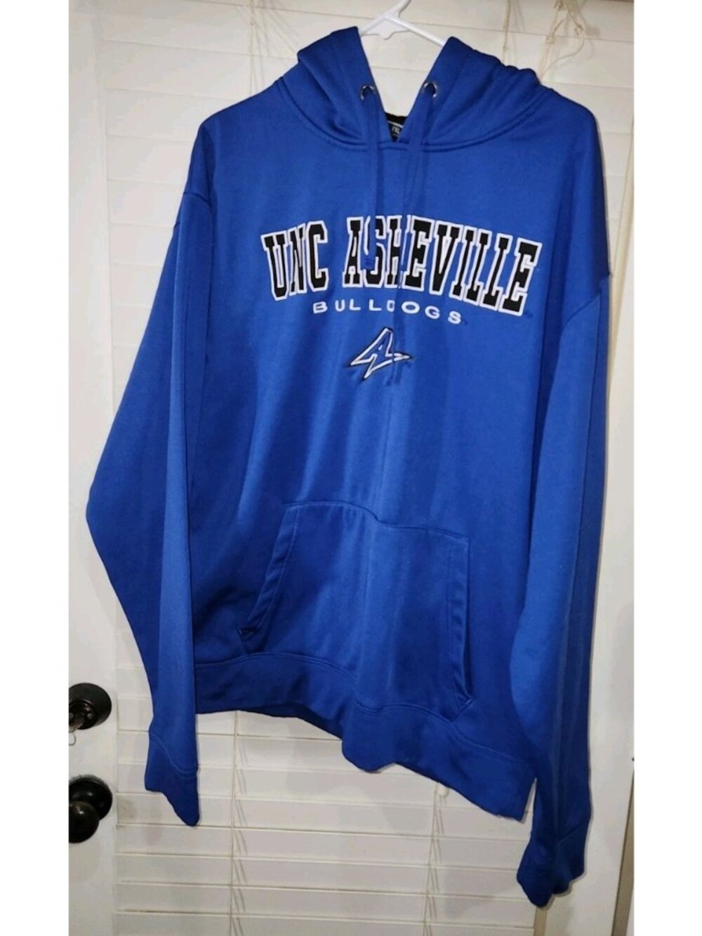 UNC Asheville Bulldogs Colosseum Sweatshirt Mens 2XL Blue NCAA Basketball